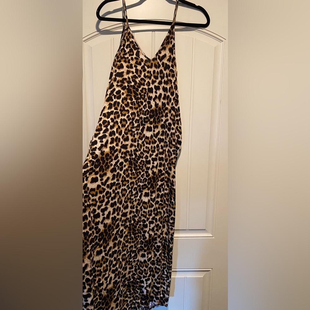 Leopard Maxi Dress *with pockets*